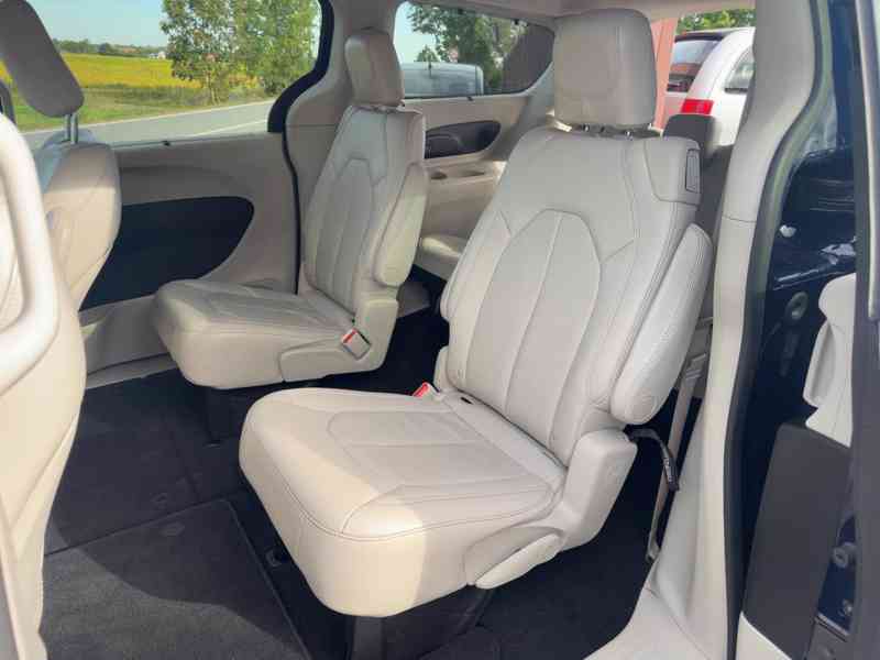  Chrysler Pacifica 3,6 Limited LPG Radar 360 2018 - foto 13