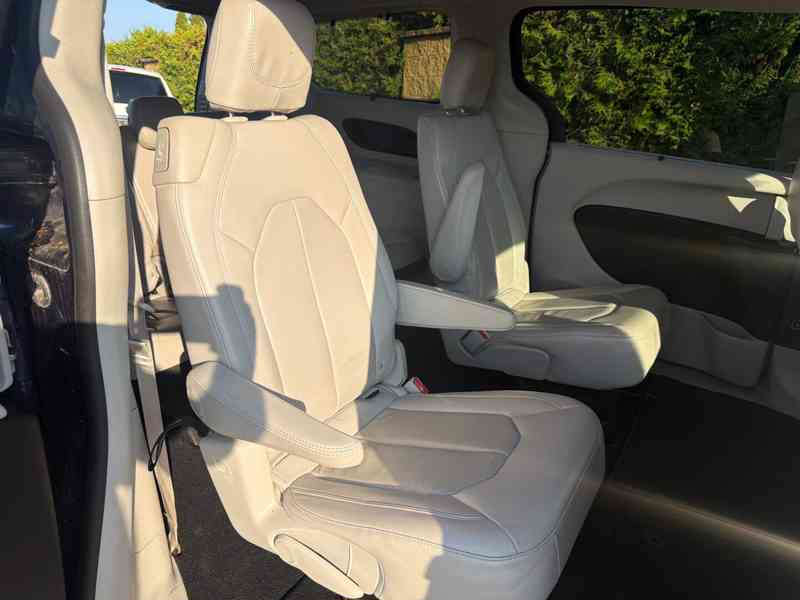  Chrysler Pacifica 3,6 Limited LPG Radar 360 2018 - foto 9