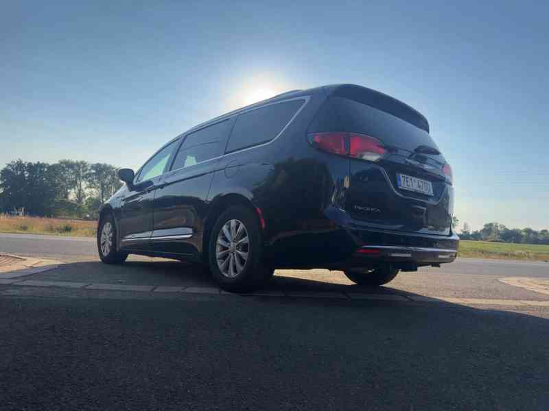  Chrysler Pacifica 3,6 Limited LPG Radar 360 2018 - foto 3