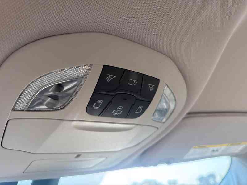  Chrysler Pacifica 3,6 Limited LPG Radar 360 2018 - foto 18