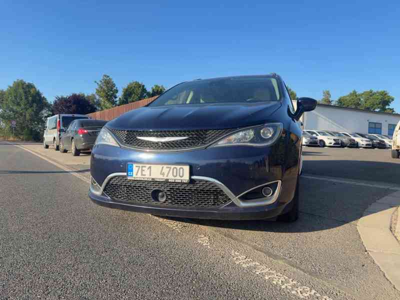  Chrysler Pacifica 3,6 Limited LPG Radar 360 2018 - foto 6