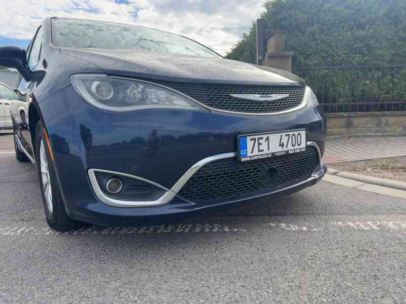  Chrysler Pacifica 3,6 Limited LPG Radar 360 2018 - foto 6