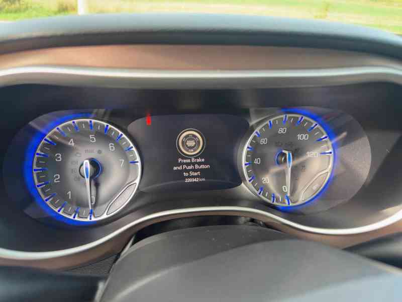  Chrysler Pacifica 3,6 Limited LPG Radar 360 2018 - foto 16
