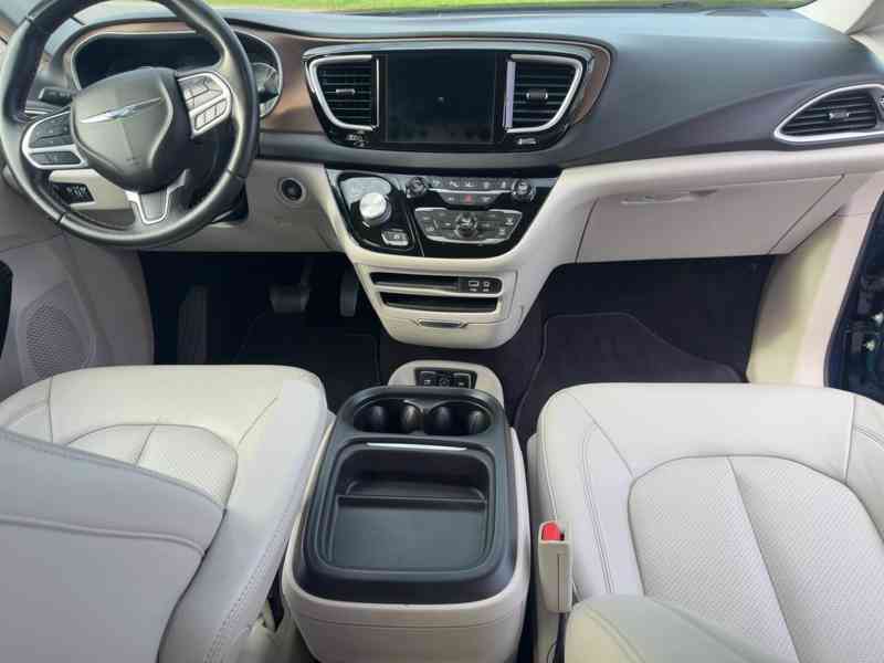  Chrysler Pacifica 3,6 Limited LPG Radar 360 2018 - foto 12