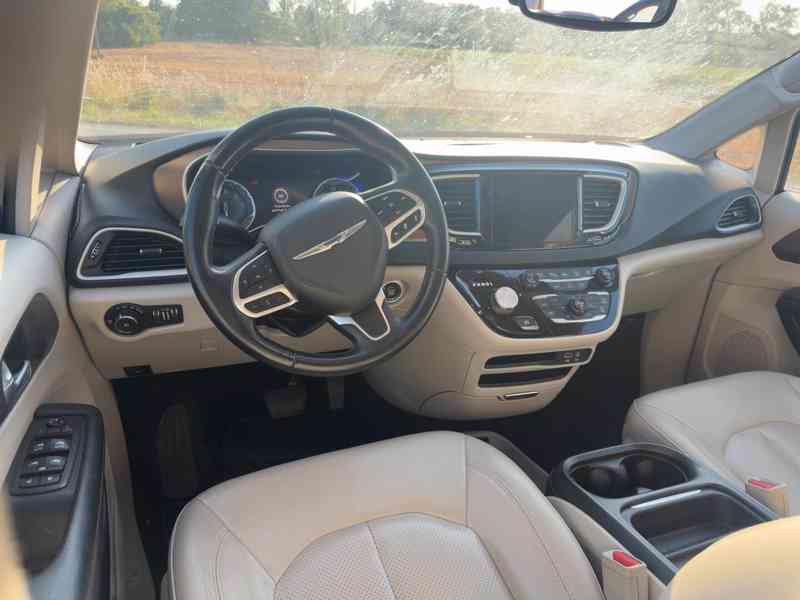  Chrysler Pacifica 3,6 Limited LPG Radar 360 2018 - foto 13