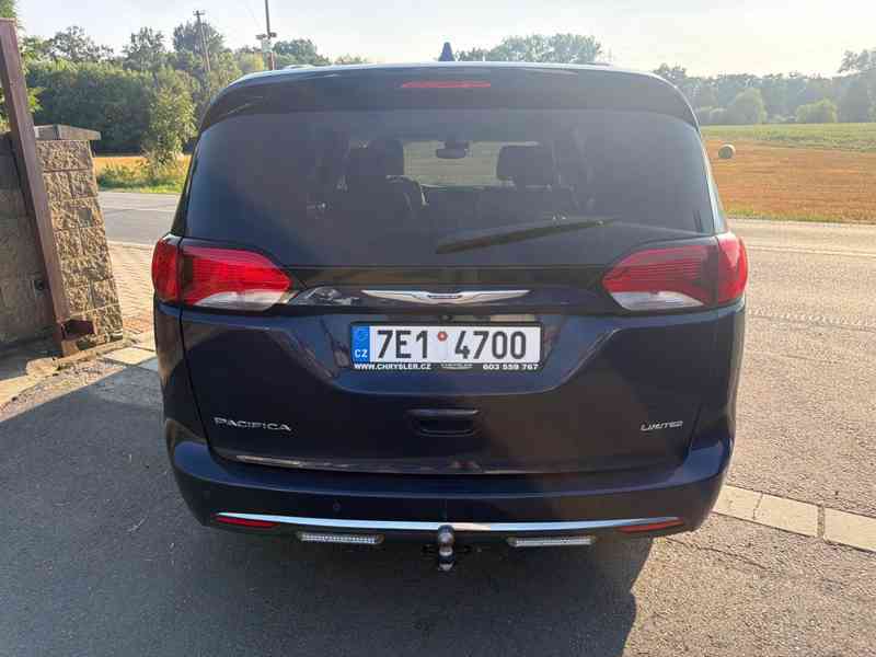  Chrysler Pacifica 3,6 Limited LPG Radar 360 2018 - foto 5
