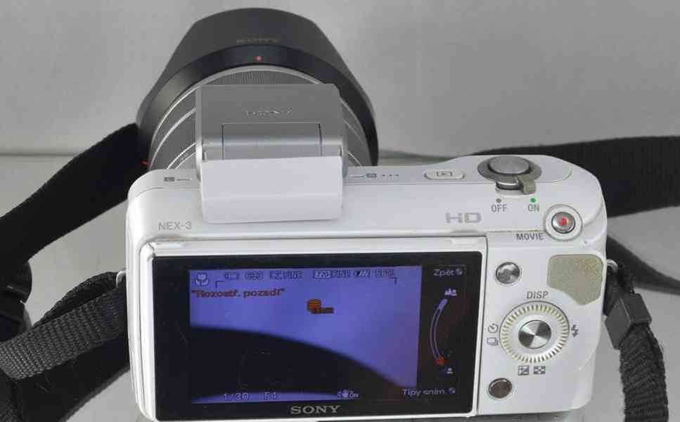 Sony NEX-3 +18-55 mm f/3,5-5,6 OSS *HDV 34200 Exp. - foto 7