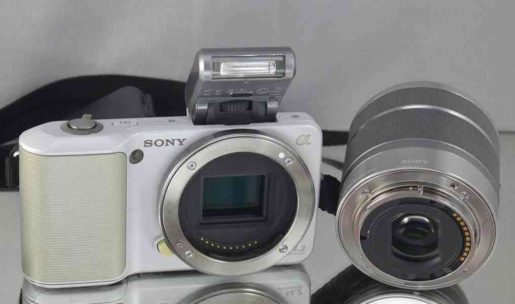 Sony NEX-3 +18-55 mm f/3,5-5,6 OSS *HDV 34200 Exp. - foto 4