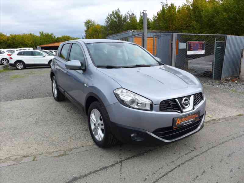 Nissan Qashqai 1,6 i DIGI AC, SERVIS, 1.MAJ - foto 2