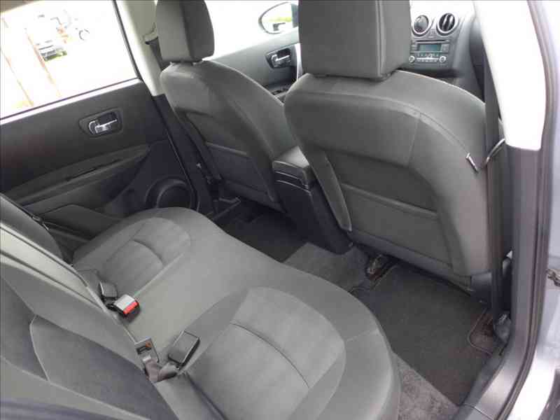 Nissan Qashqai 1,6 i DIGI AC, SERVIS, 1.MAJ - foto 9