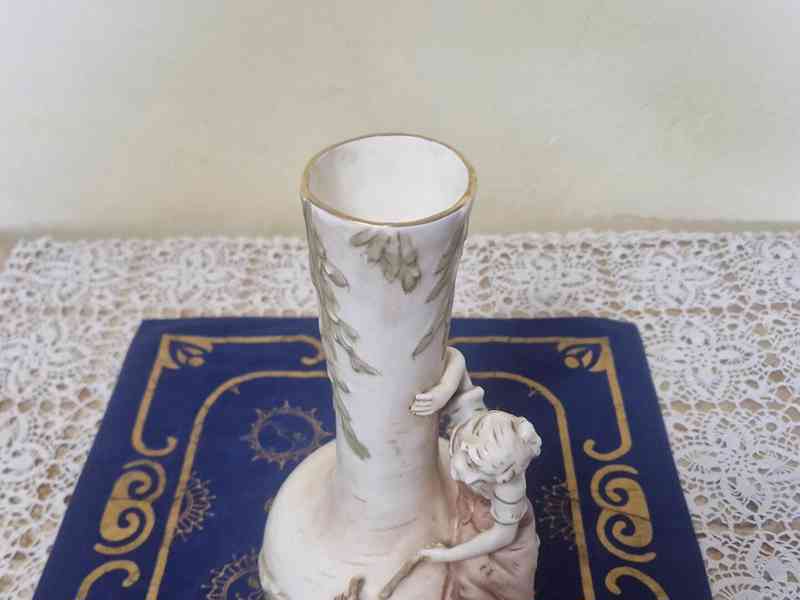 Krásná secesní porcelánová plastika Dívka Akt Royal Dux - foto 8