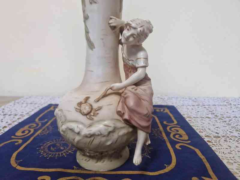 Krásná secesní porcelánová plastika Dívka Akt Royal Dux - foto 3