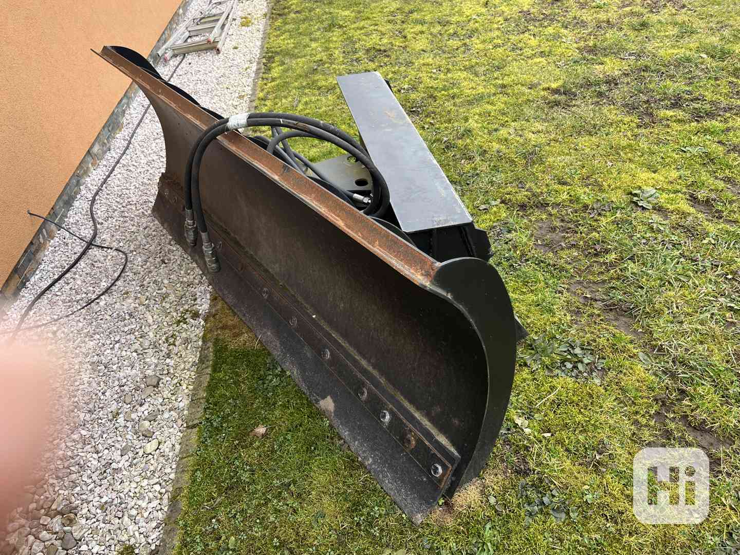 Snehova radlice hydraulicky naklapeci - foto 1
