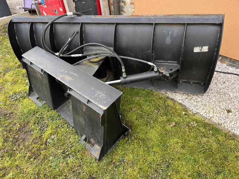 Snehova radlice hydraulicky naklapeci - foto 2