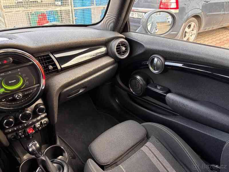 Mini Cooper S (F56) manuál 2017 - foto 8