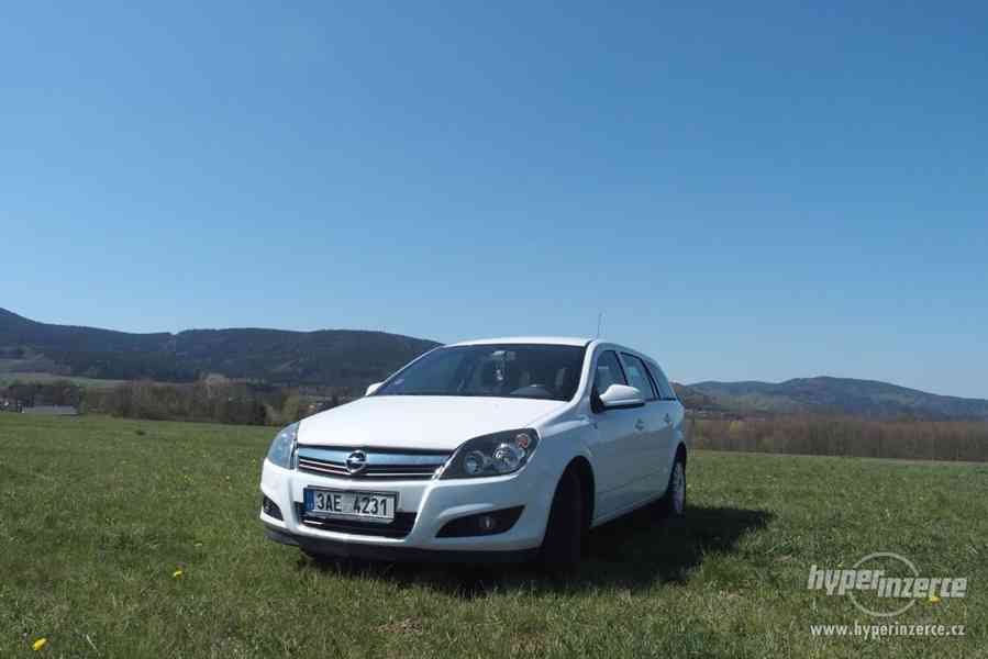 Opel Astra AC Kombi - foto 2