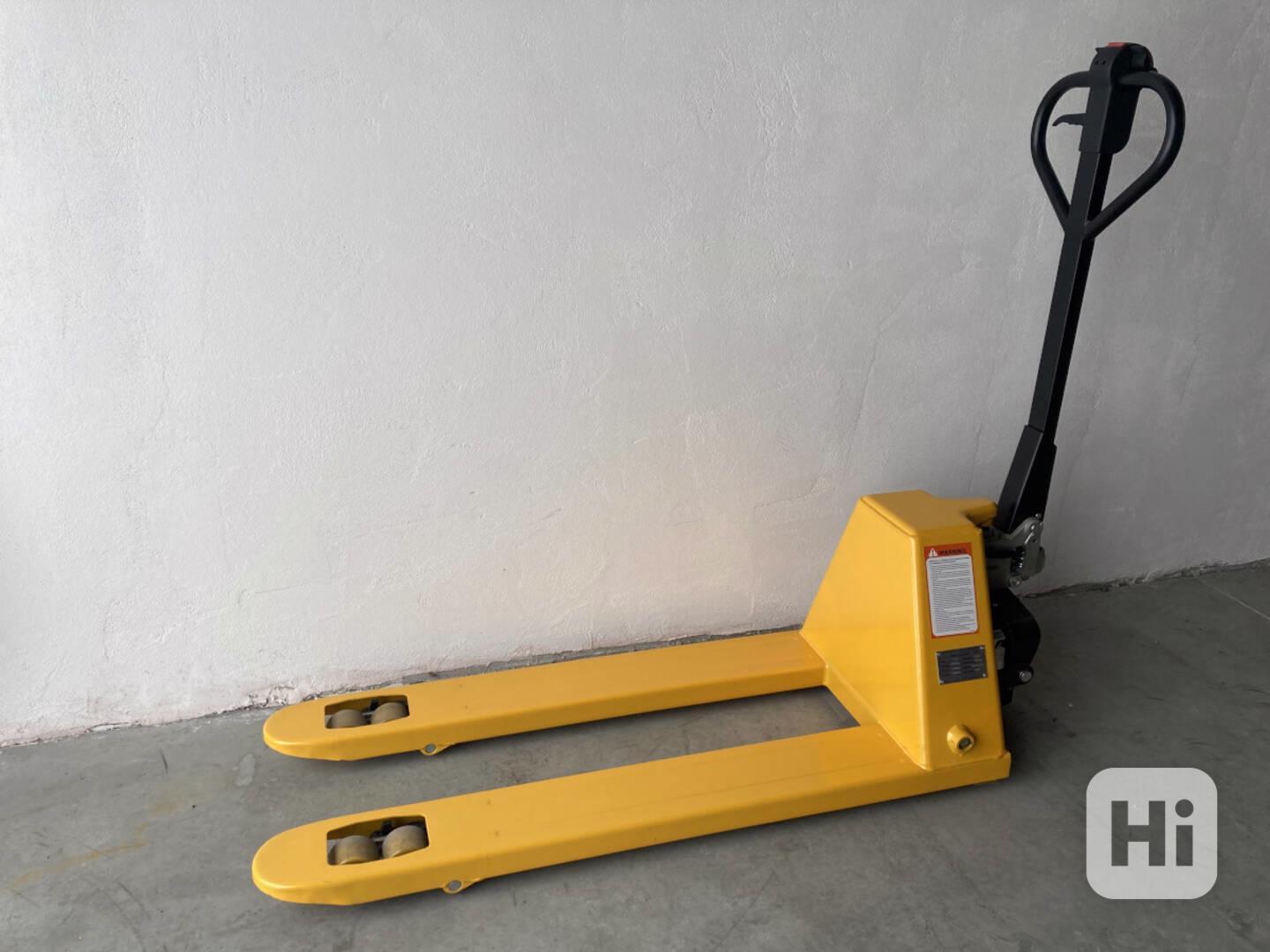 Poloelektrický paletový vozík P15 - foto 1