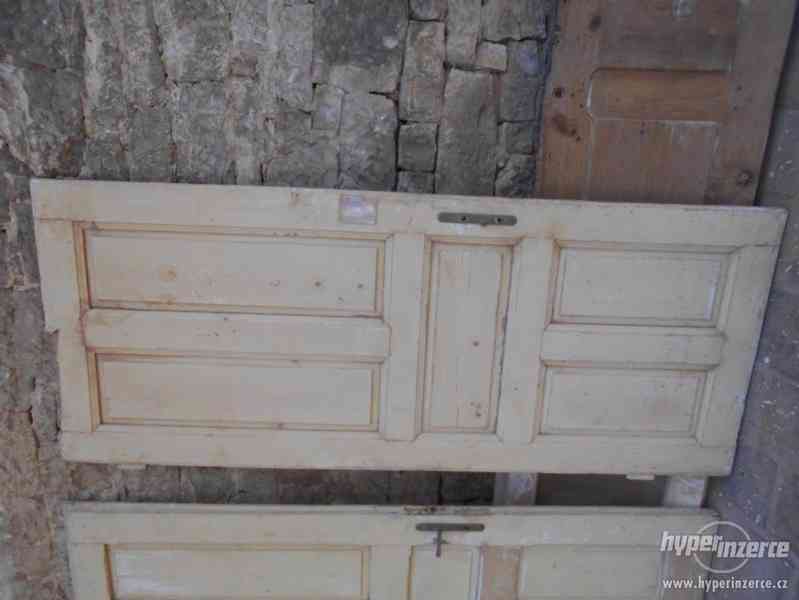 Dřevěné kazetové dveře-č.151 - foto 2