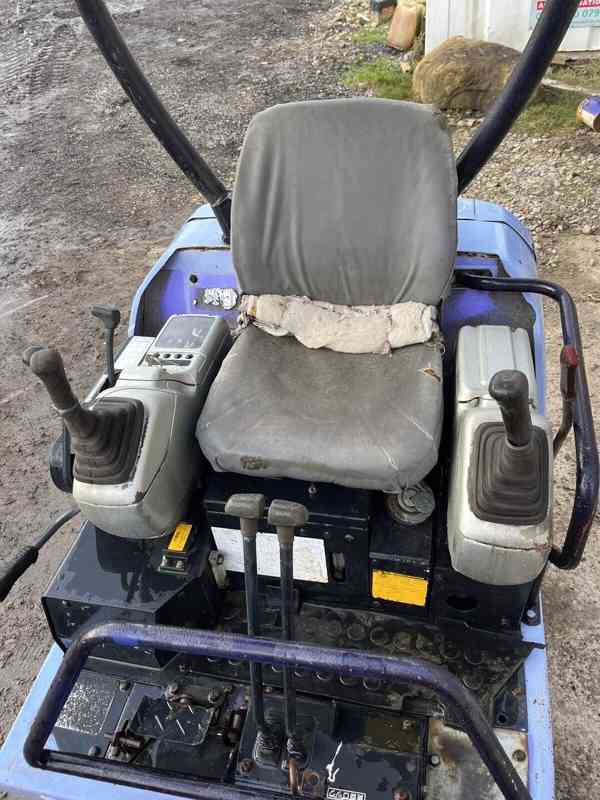 Minirypadlo Hitachi ex15 airman - foto 7