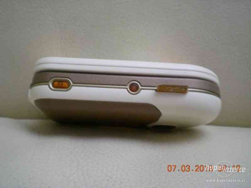 Nokia 7370 - plně funkční mobilní telefony z r.2005 - foto 11