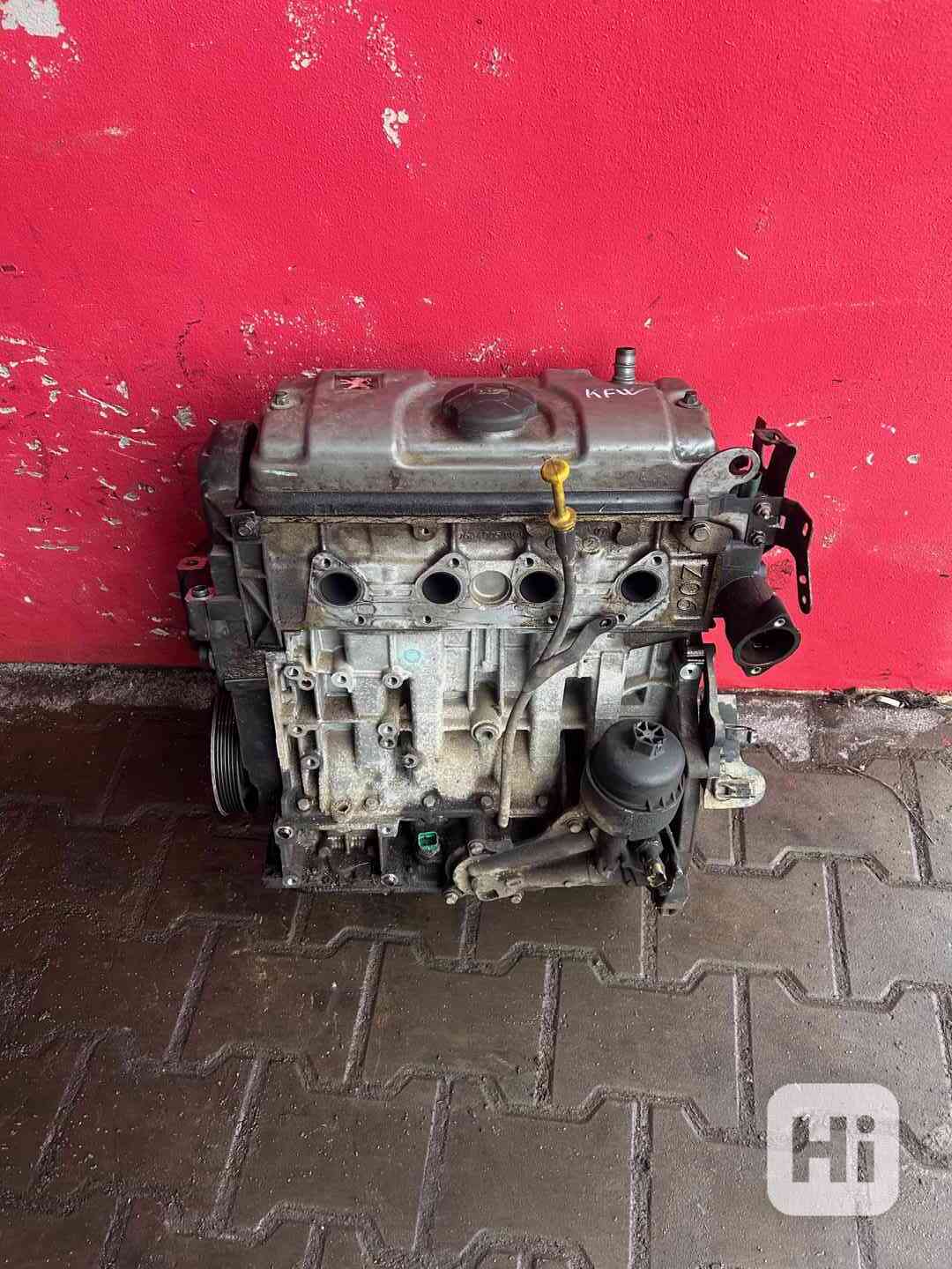 Motor 1,4 8V KFW 55KW Peugeot a Citroen prodám - foto 1