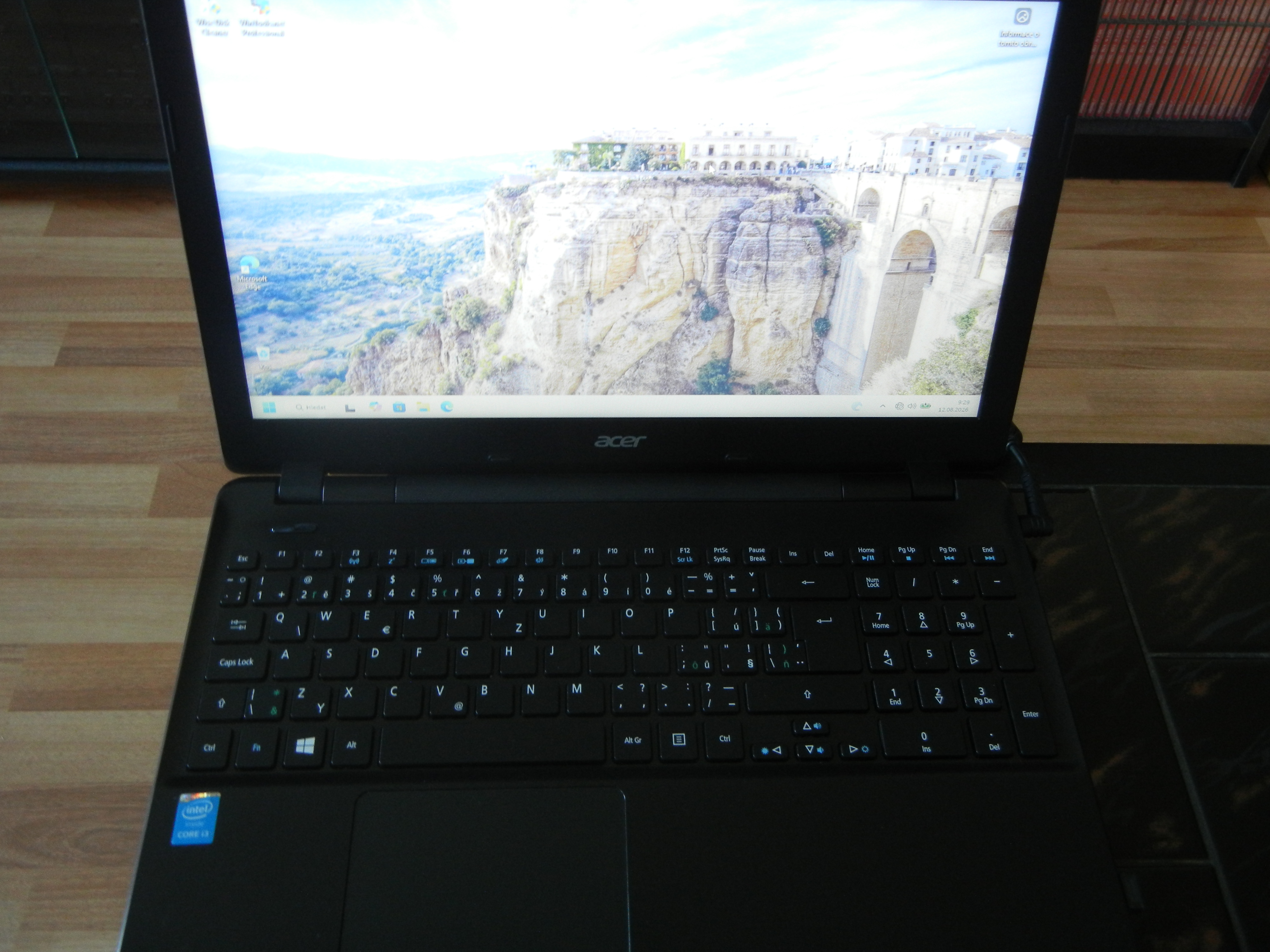 Acer TravelMate P256-M - foto 3