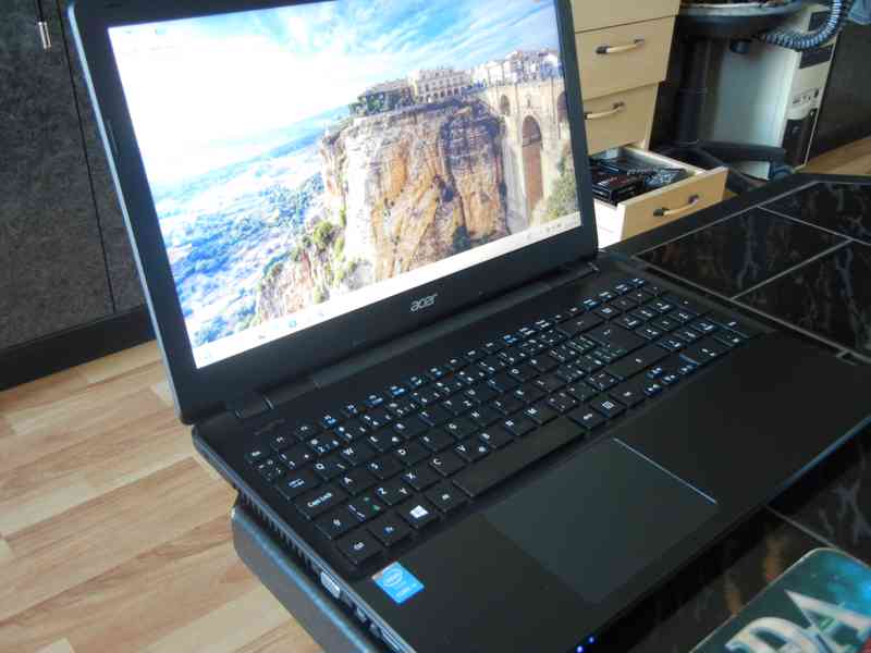 Acer TravelMate P256-M - foto 5
