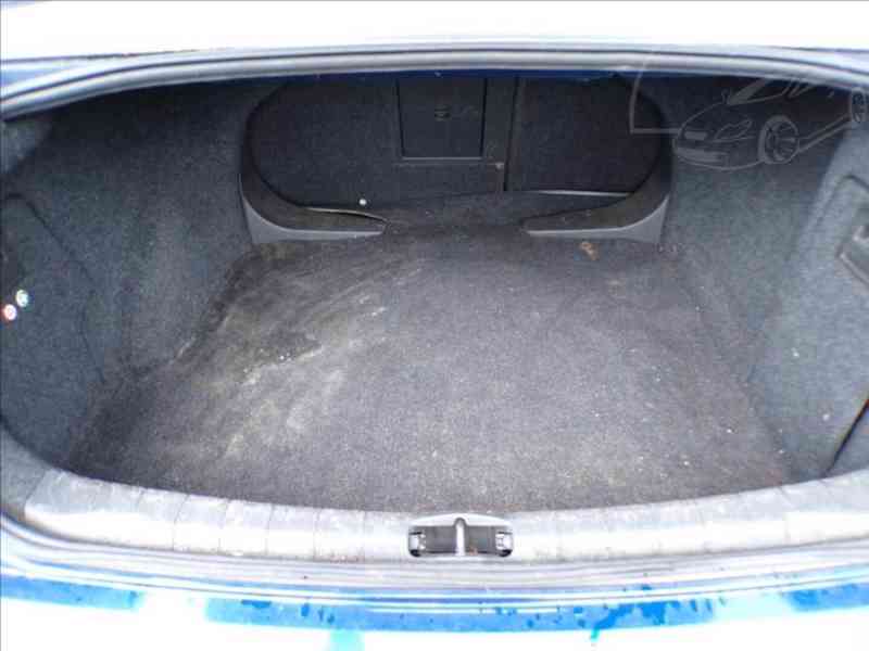 Opel Vectra 2,0 DTI - foto 11