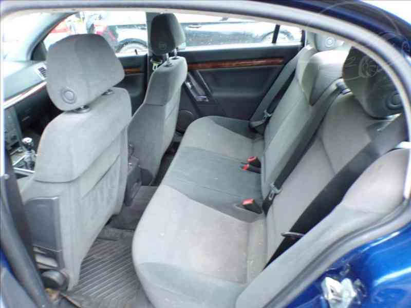 Opel Vectra 2,0 DTI - foto 8