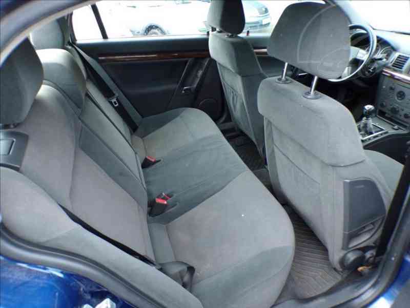 Opel Vectra 2,0 DTI - foto 9