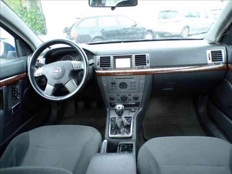 Opel Vectra 2,0 DTI - foto 5