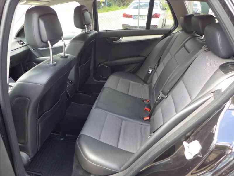 Mercedes-Benz Třídy C 2,2 CDI 125KW AVANTGARDE - foto 6