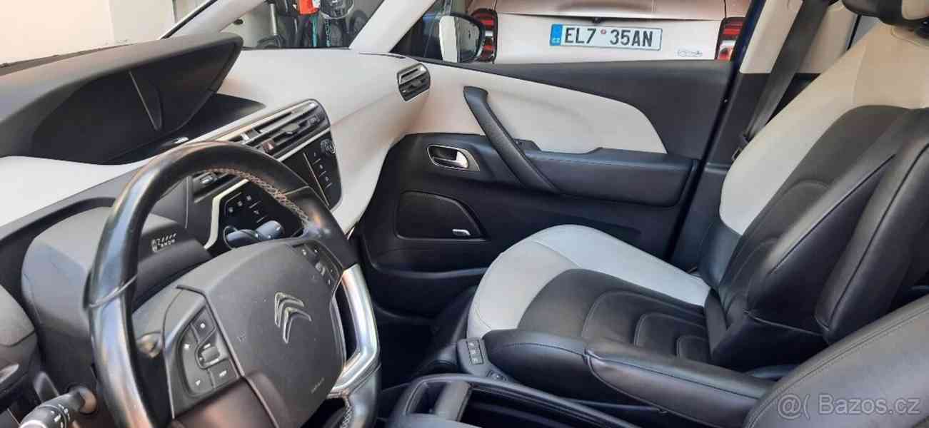 Citroën Grand C4 Picasso 2,0   130 kW velmi velmi nadstandar - foto 11