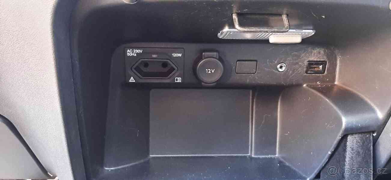 Citroën Grand C4 Picasso 2,0   130 kW velmi velmi nadstandar - foto 14
