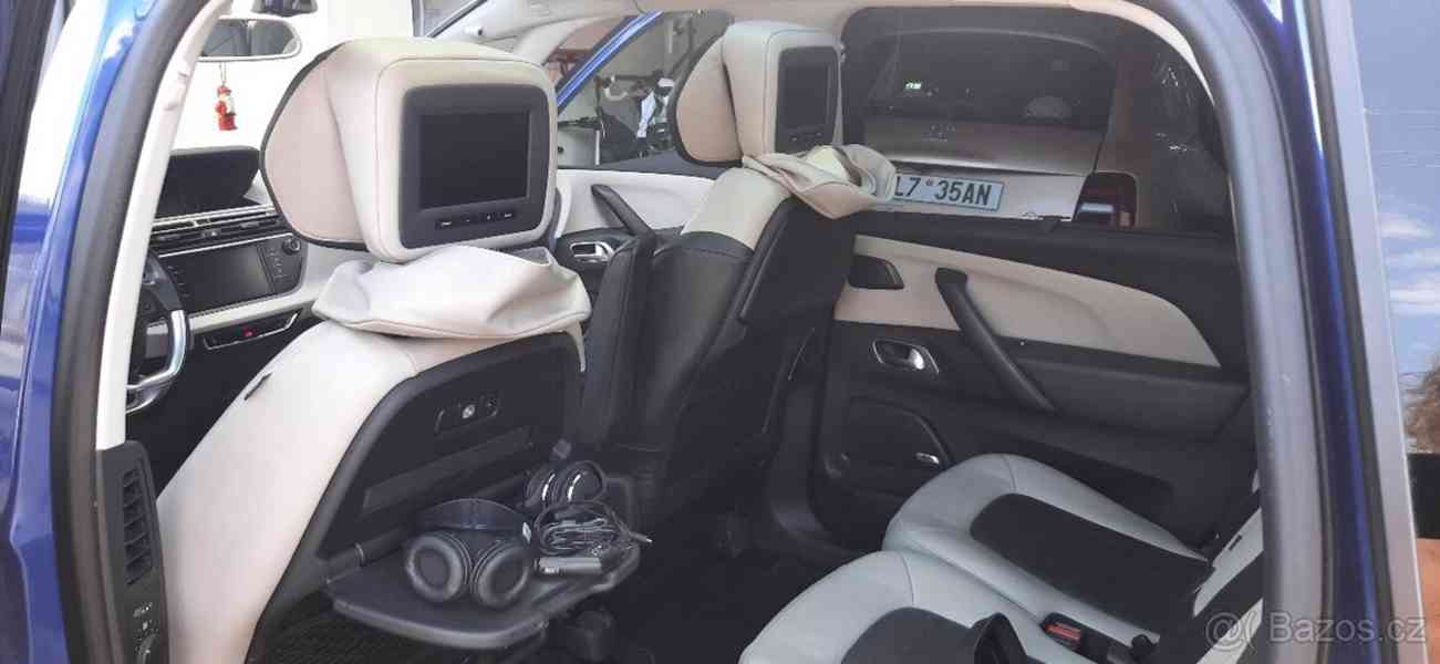 Citroën Grand C4 Picasso 2,0   130 kW velmi velmi nadstandar - foto 19