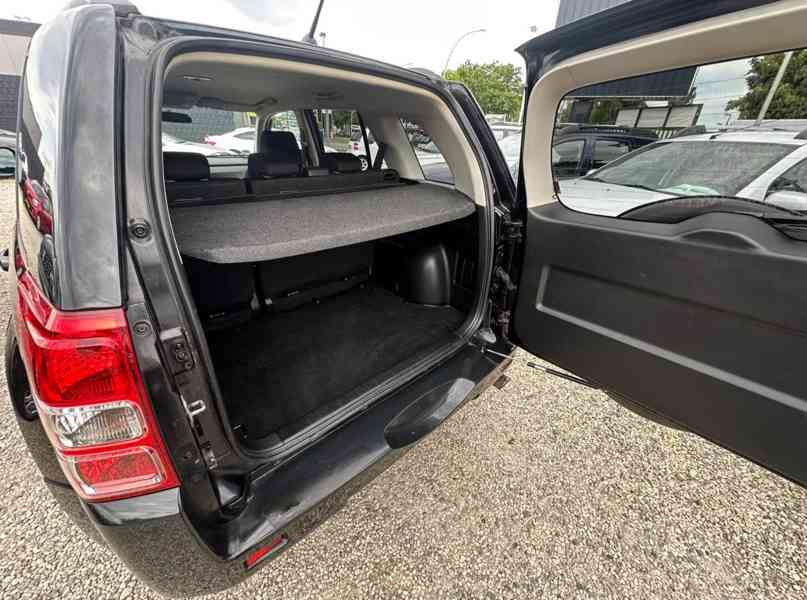 Suzuki Grand Vitara 2.4i Limited AUT. benzín 124kw - foto 18