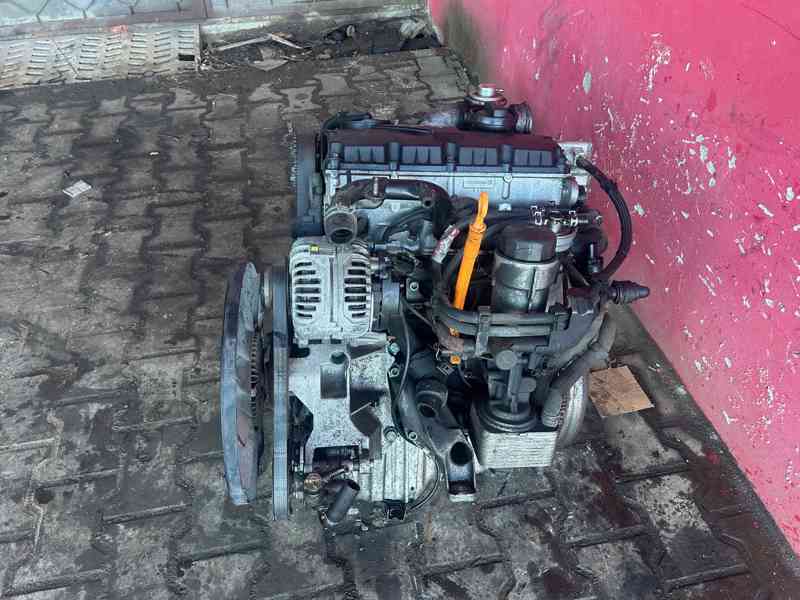 Motor 1,9TDI 96KW AWX Škoda Superb kompletní prodá - foto 2