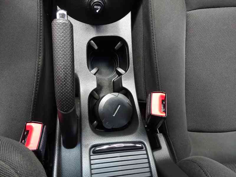 Chevrolet Orlando 2.0 VDCI r.v.2013 (1.Maj.serv.kníž.) ČR  - foto 12