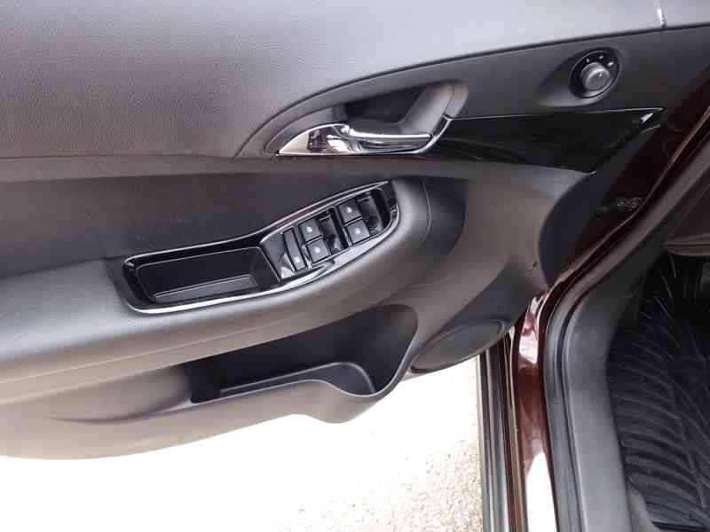 Chevrolet Orlando 2.0 VDCI r.v.2013 (1.Maj.serv.kníž.) ČR  - foto 6