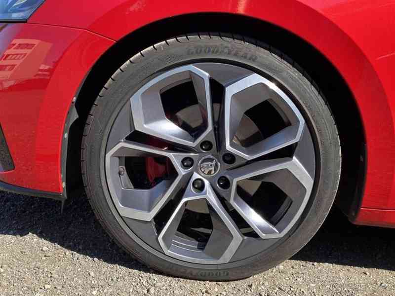 Škoda Octavia 2,0 TDI DSG RS - foto 7