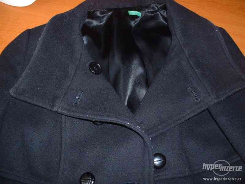 černý kabátek. - foto 1