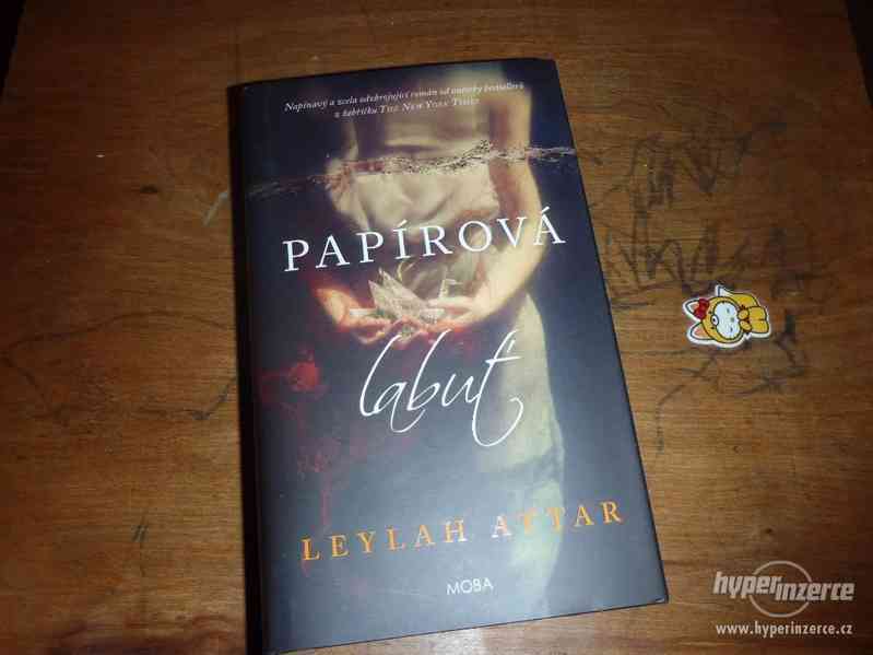 Papírová labuť NOVÁ kniha od: Leylah Attar - foto 1