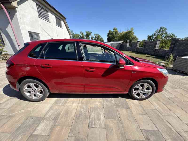 Prodám Citroen C4 1.6 VTI benzin 88kw rok 2011 - foto 7