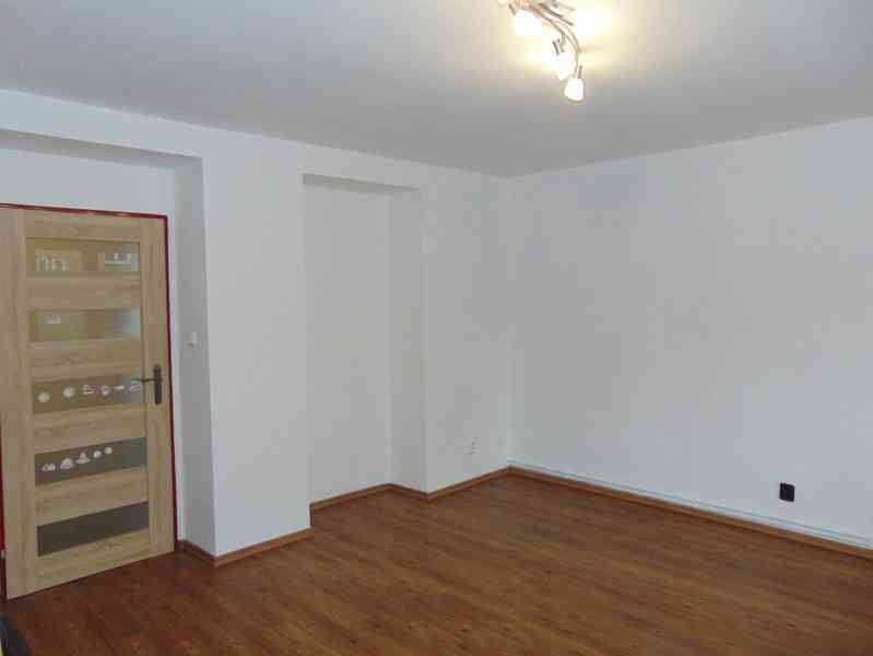 Pronájem byty 2+1, 53 m² - Skuteč - foto 4