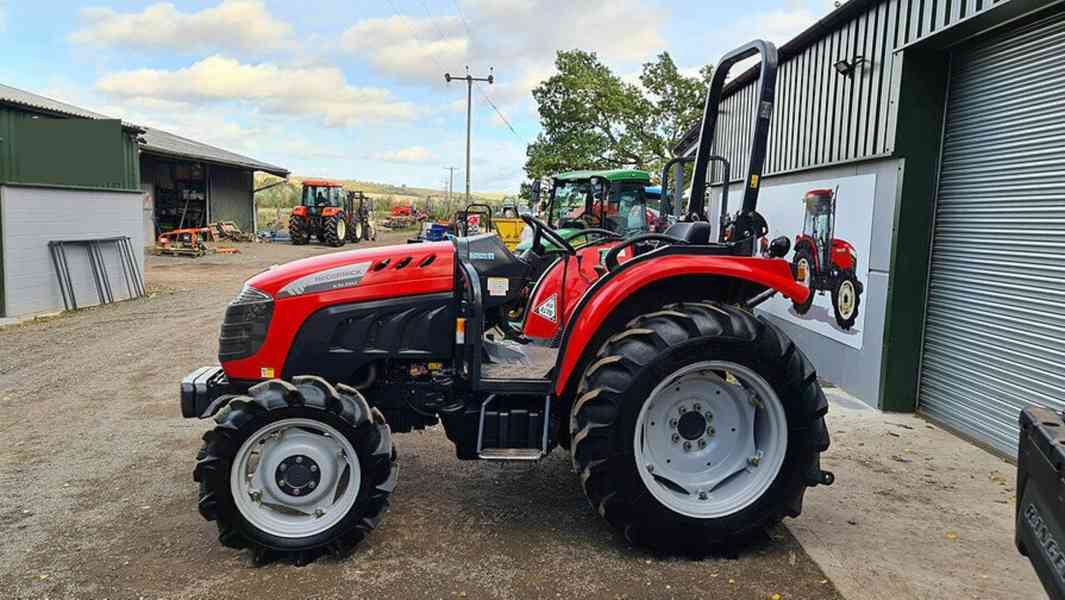  Traktor McCormick XM 551 - foto 1