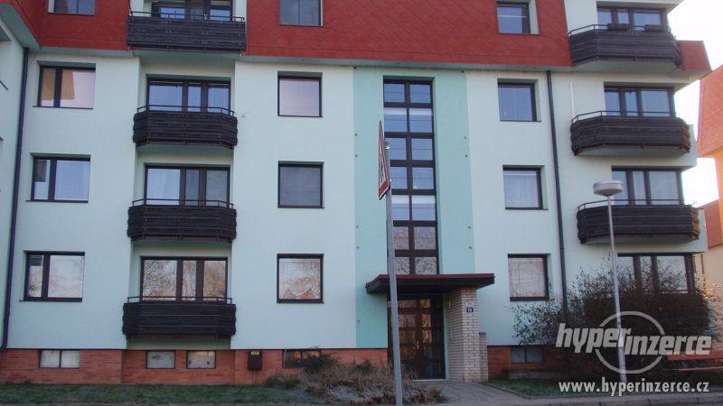 Pronájem bytu 4+1 Kroměříž Zborovská - foto 1
