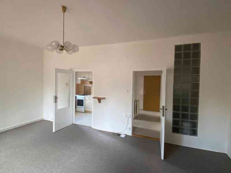 Pronájem světlého prostorného bytu 2+1 (60m2) - foto 3