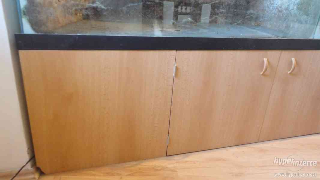 Velké prostorné rohové terárium - foto 4