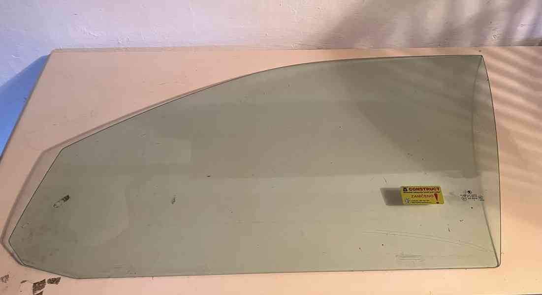 Skla dveří Škoda OCTAVIA tónované - zelené - foto 2