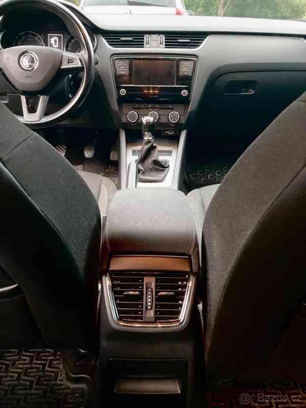 Škoda Octavia 1,4   tsi 110kw - foto 5